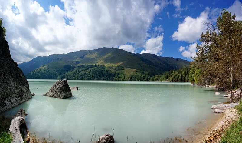 Pearl of Zhongar-Alatau – Lake Zhasylkol