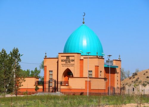 «Айдар би» әулие кесенесі